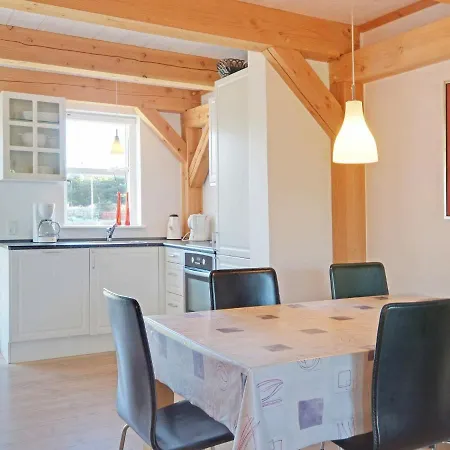 Holiday home Two-bedroom In 5 *
