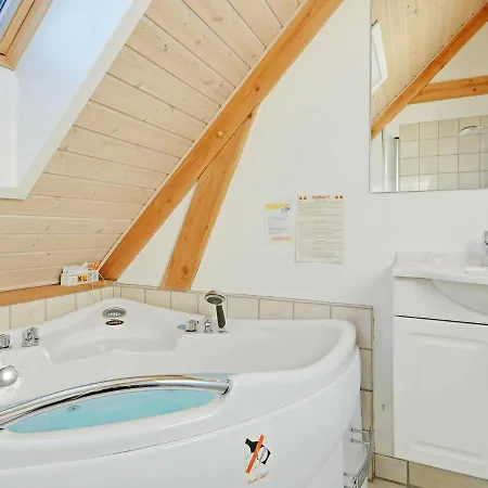 Two-bedroom In 5