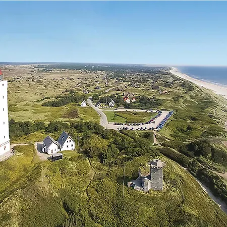 Two-bedroom In 5 Holiday home