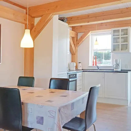 Two-bedroom In 5 Holiday home Blavand