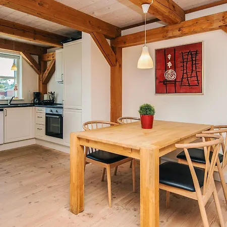 Holiday home Two-bedroom In 5 *
