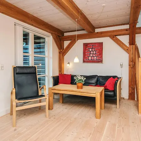 Two-bedroom In 5 Holiday home