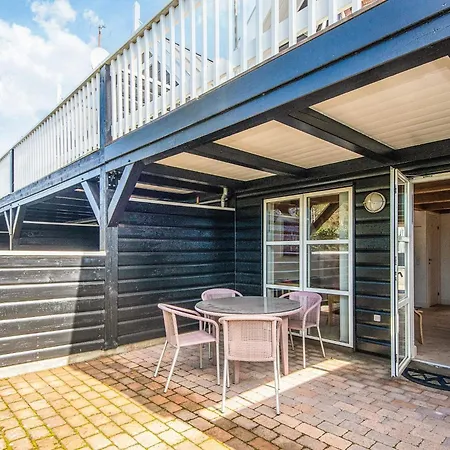Two-bedroom In 5