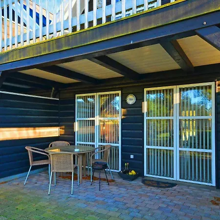 Holiday home Two-bedroom In 5 *